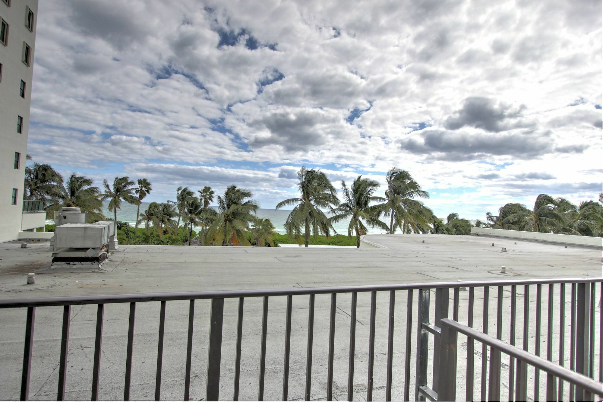 Private Apartments At The Casablanca Miami Beach Bagian luar foto