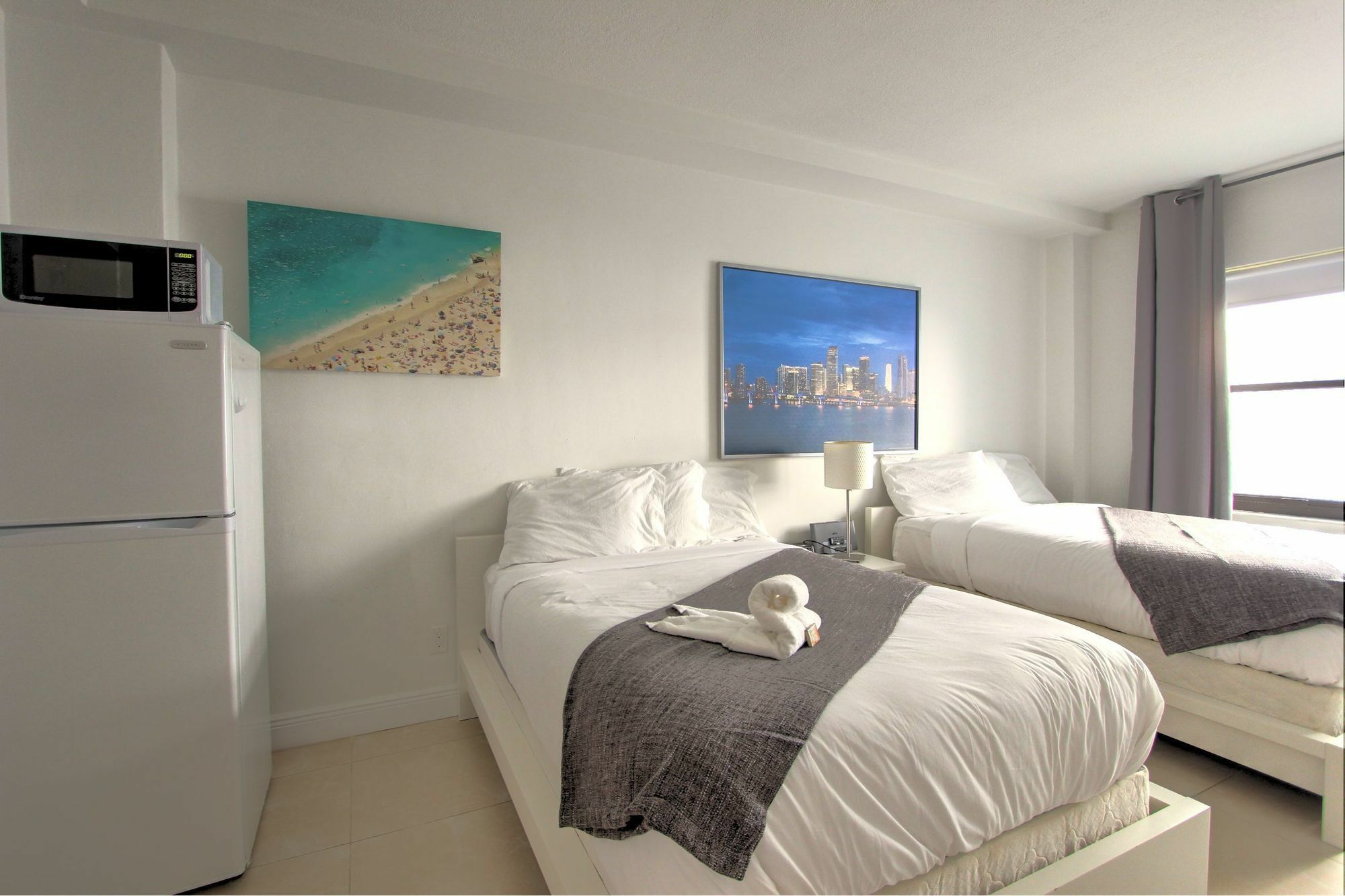 Private Apartments At The Casablanca Miami Beach Bagian luar foto