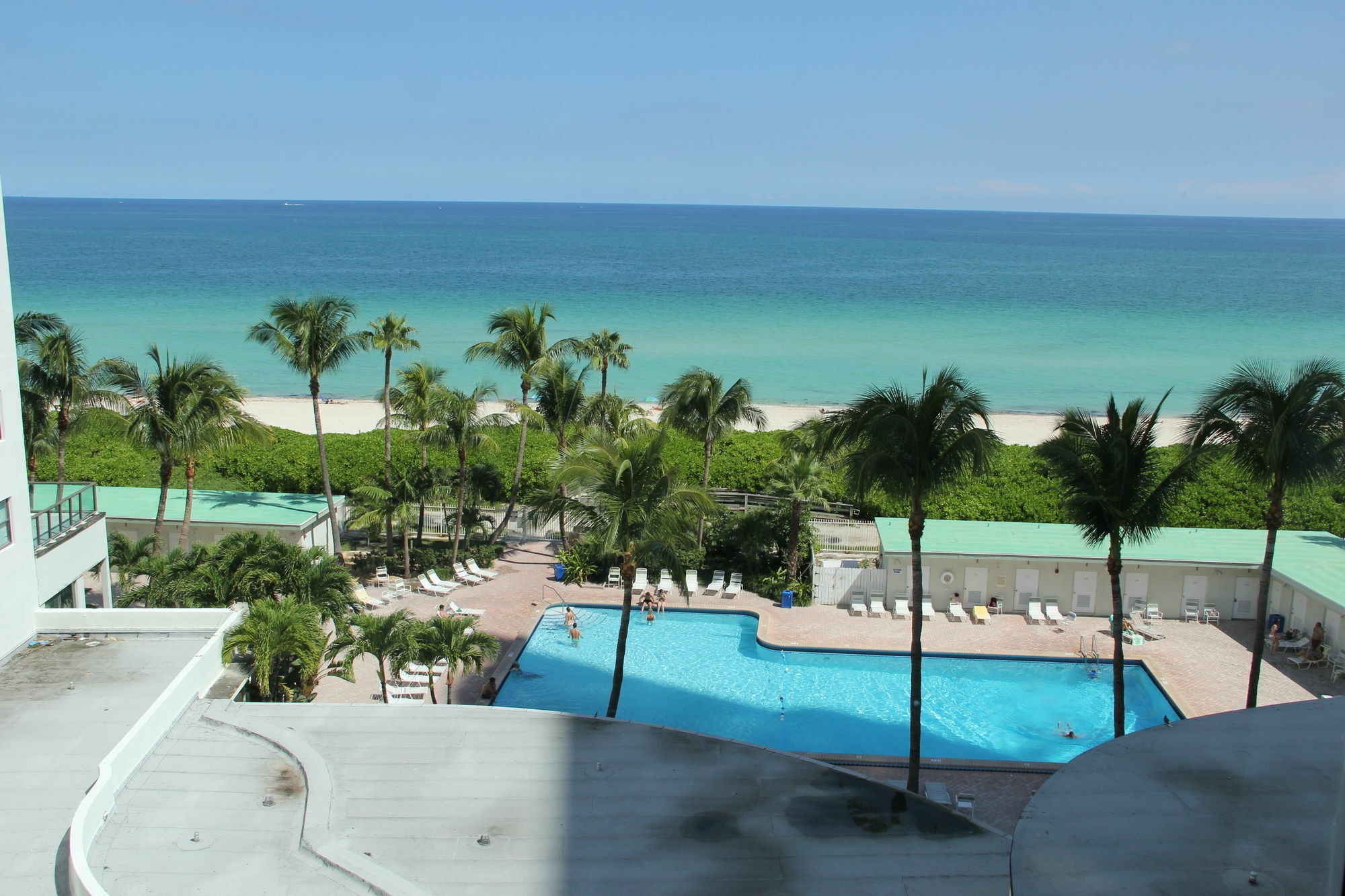 Private Apartments At The Casablanca Miami Beach Bagian luar foto